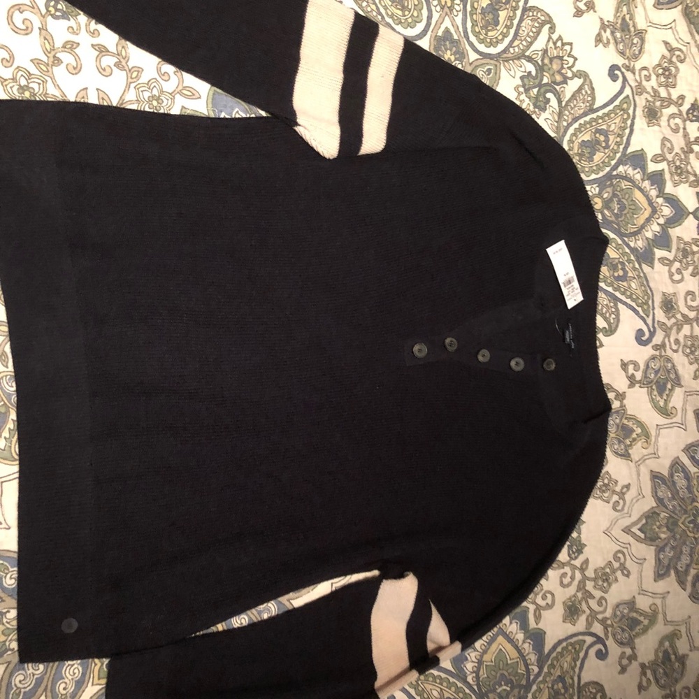 American Eagle women’s navy sweater NEW XL